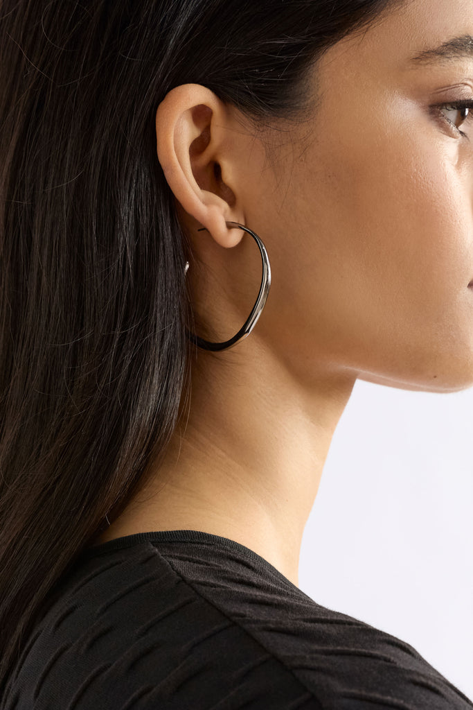 Elk Niska Hoop Earring