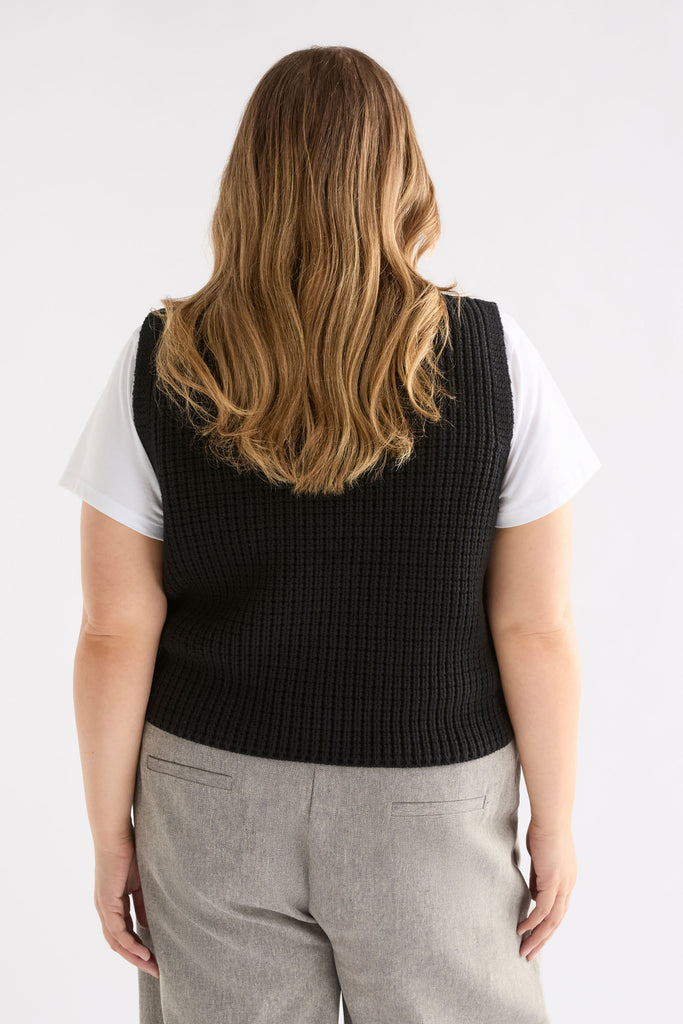 Elk Arp Vest - Black