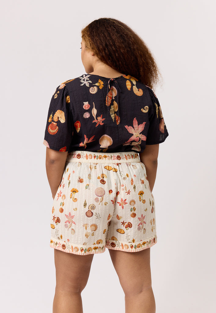 Nancybird Iris Shorts - Cream Shell