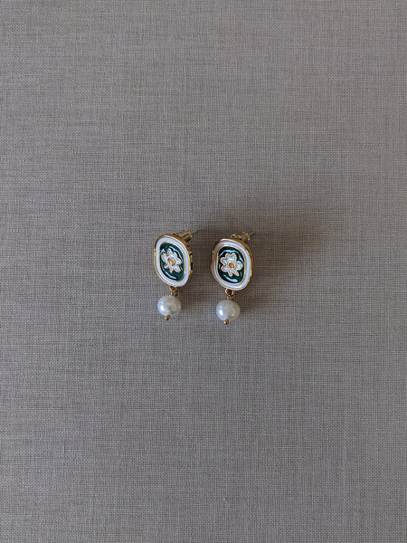 Kitsense Rae Pearl Earrings